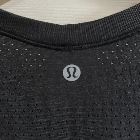 Lululemon Sleeveless Tank - Picture 5 of 5